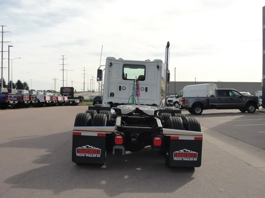 2026 Western Star 47X | Photo 3 of 13