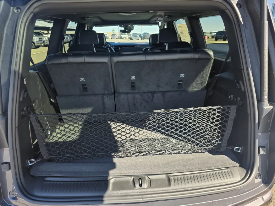 2026 Jeep Grand Wagoneer Limited Reserve | Photo 16 of 29