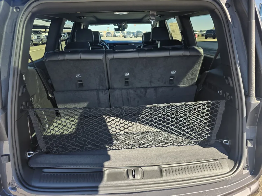 2026 Jeep Grand Wagoneer Limited Reserve | Photo 16 of 29