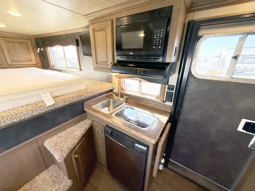 2014 Elite 3HGN LQ | Photo 7 of 24