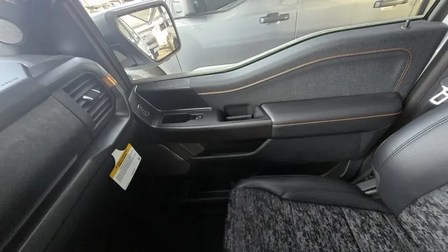 2025 Ford F-150 | Photo 27 of 30