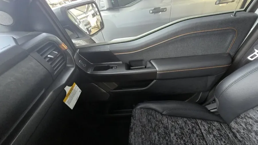 2025 Ford F-150 | Photo 27 of 30