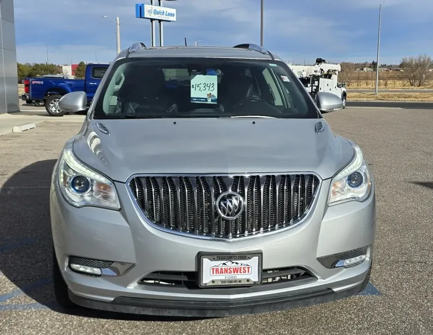 2017 Buick Enclave | Photo 2 of 32