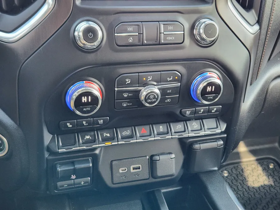 2022 GMC Sierra 1500 Limited | Photo 12 of 22