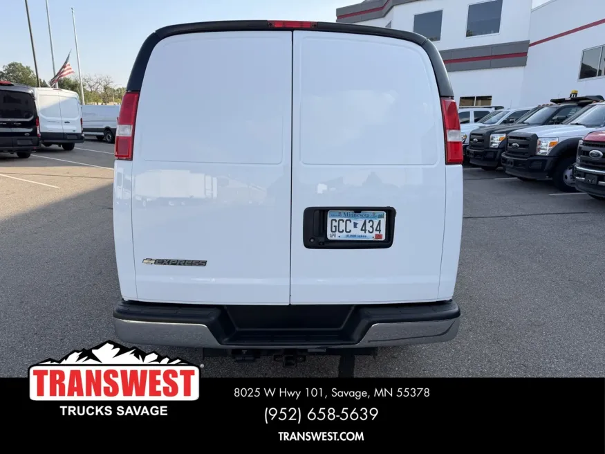 2021 Chevrolet Express | Photo 16 of 18