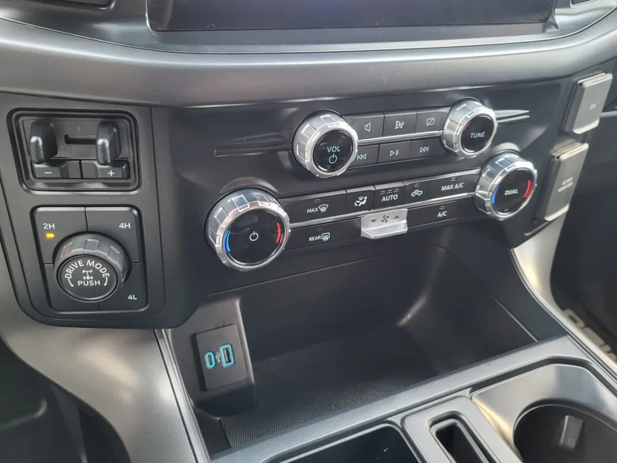 2024 Ford F-150 XLT | Photo 16 of 24