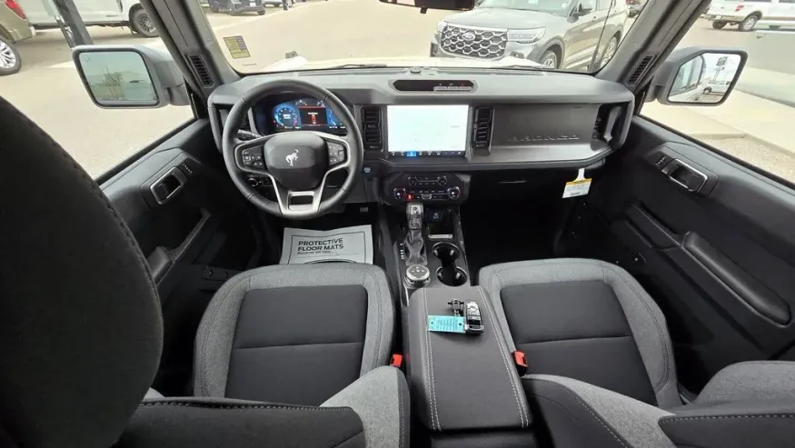 2025 Ford Bronco | Photo 25 of 29
