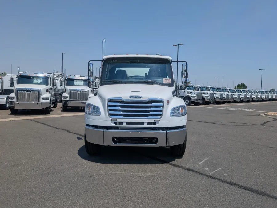 2026 Freightliner M2 106 | Photo 2 of 10