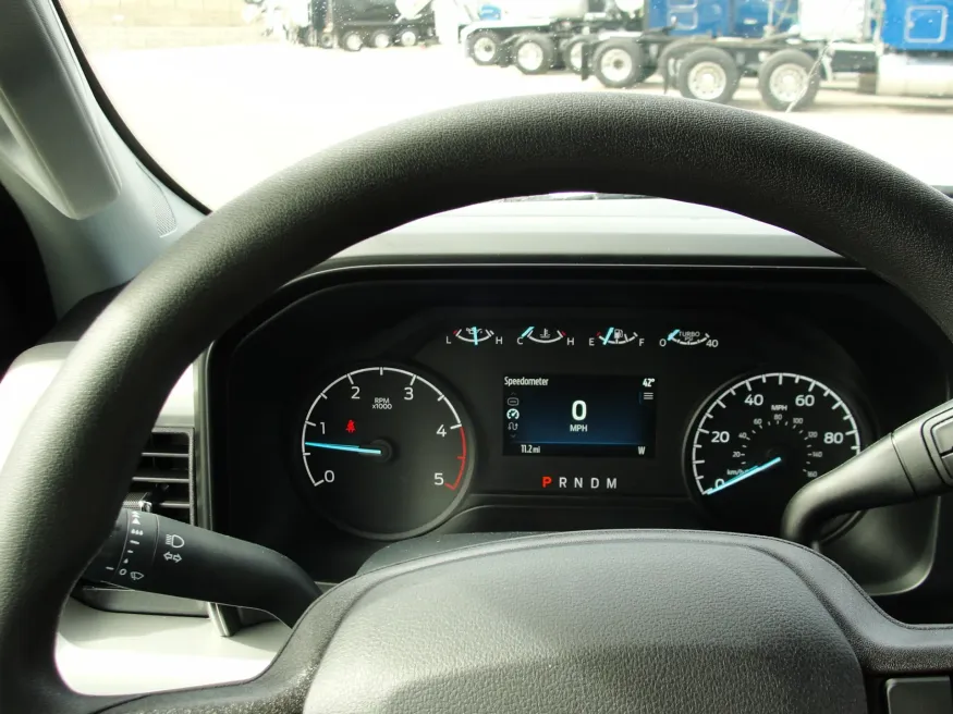 2026 Ford Super Duty F-550 | Photo 25 of 26