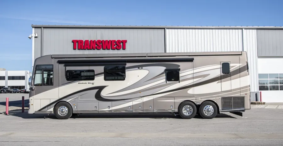 2020 Newmar Dutch Star 4369 | Photo 1 of 55