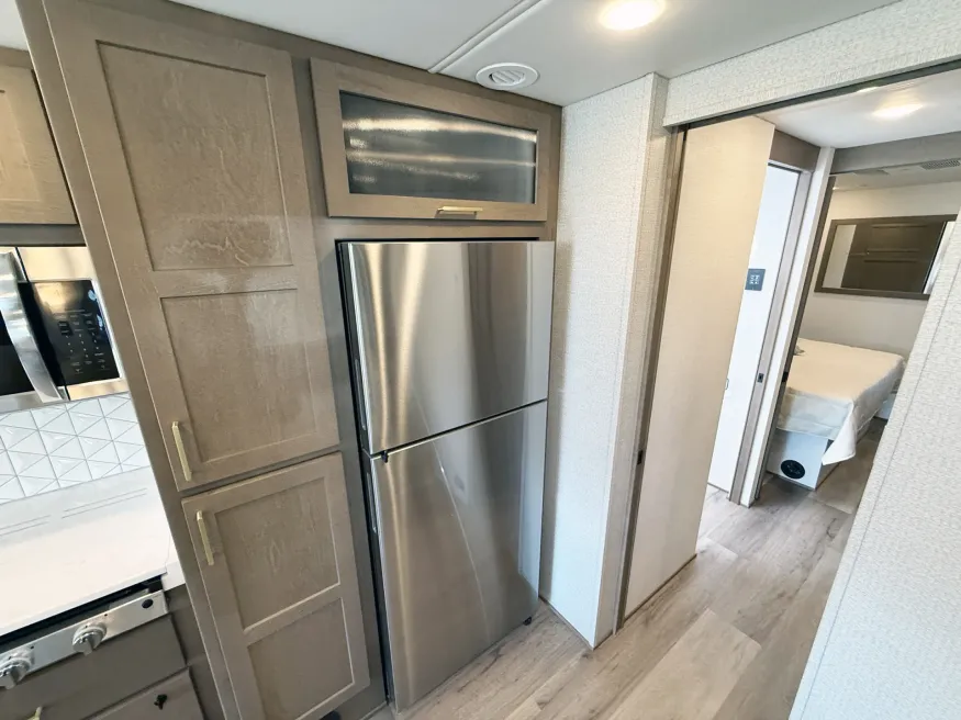 2026 Renegade Valencia 36SB | Photo 11 of 28