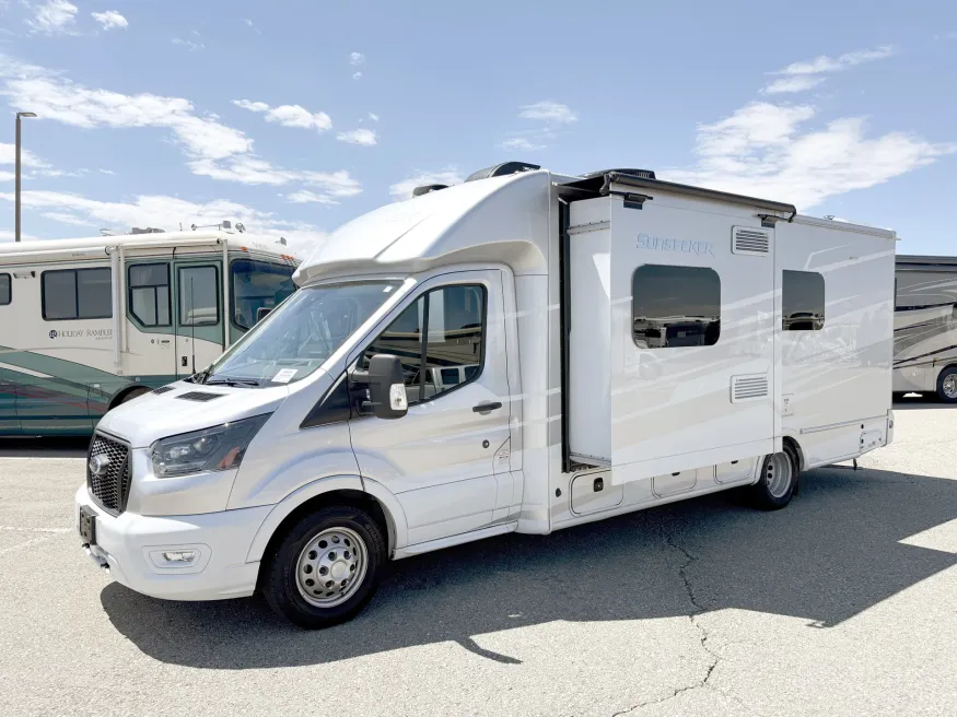 2024 Forest River Sunseeker 2370 | Photo 19 of 23