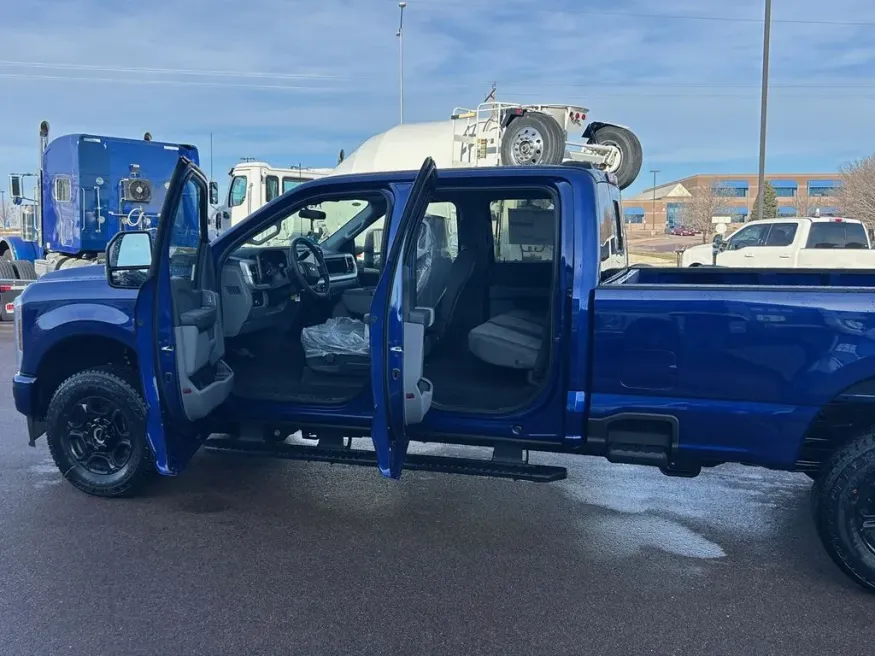 2026 Ford Super Duty F-250 XL | Photo 16 of 26