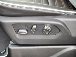 2026 GMC Yukon XL AT4 Ultimate | Thumbnail Photo 17 of 25