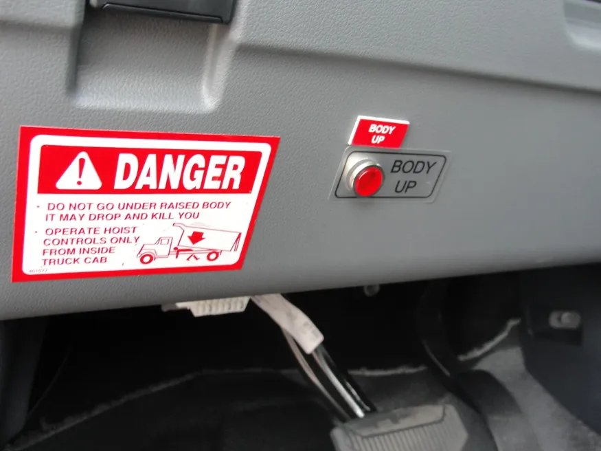 2025 Ford F-550 | Photo 10 of 17