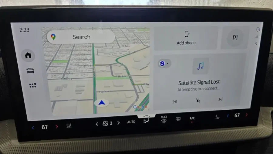 2026 Ford Explorer | Photo 23 of 36