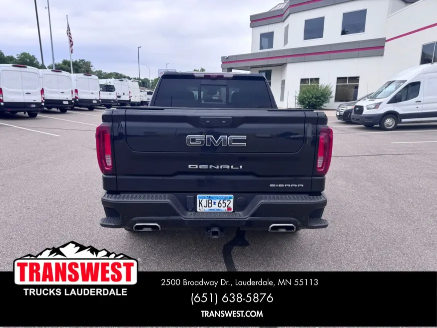 2023 GMC Sierra 1500 Denali Ultimate | Photo 3 of 18