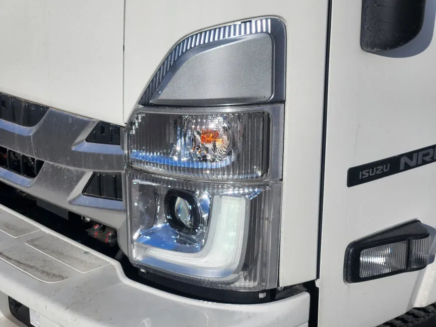 2025 Isuzu NRR | Photo 6 of 21