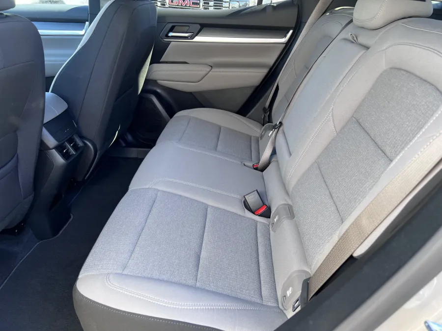 2026 GMC Terrain AWD Elevation | Photo 10 of 28