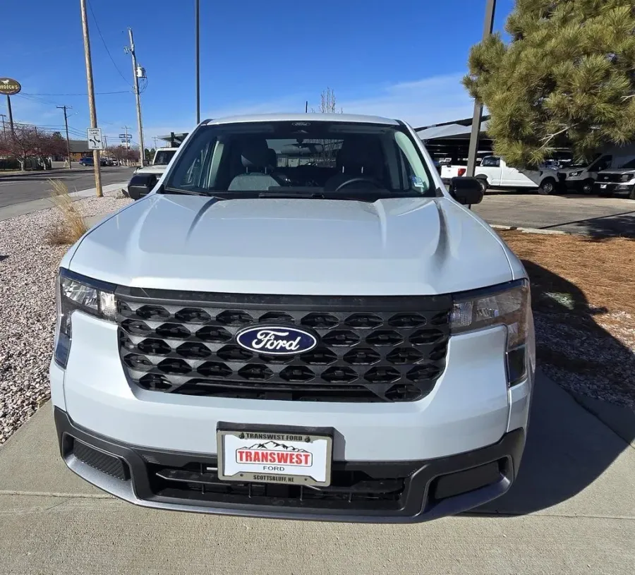 2026 Ford Maverick | Photo 2 of 28