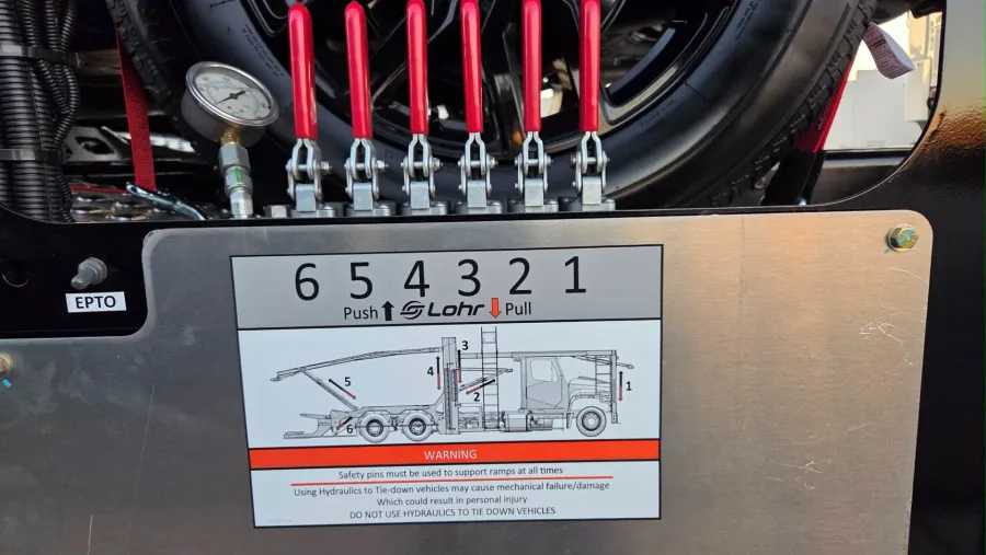 2026 Freightliner 114SD | Photo 41 of 44