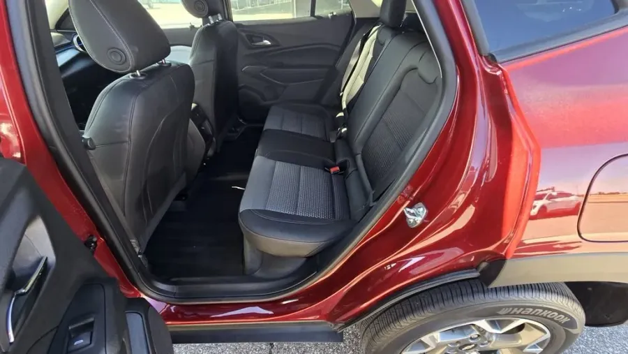 2025 Chevrolet Trax | Photo 25 of 27