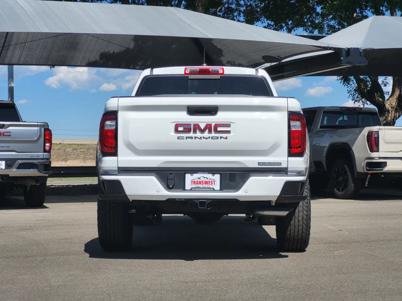 2026 GMC Canyon 4WD Elevation | Photo 5 of 26