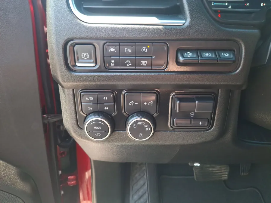 2023 Chevrolet Tahoe High Country | Photo 17 of 23