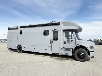 2026 Renegade Verona 36VSB