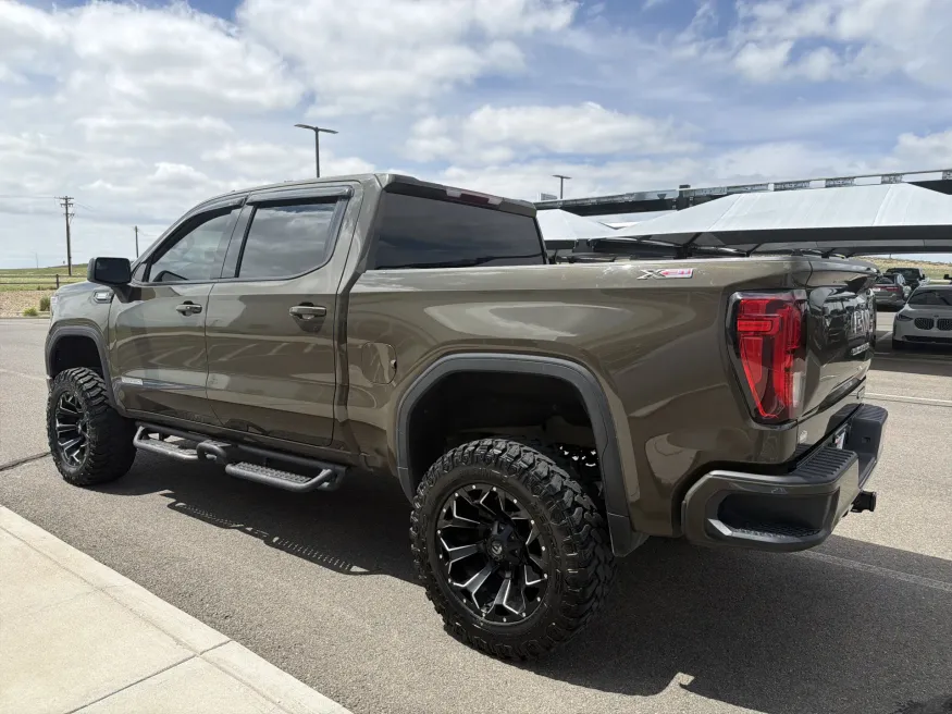 2024 GMC Sierra 1500 Elevation | Photo 5 of 22