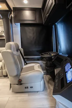 2026 Newmar Dutch Star 4081 | Thumbnail Photo 23 of 42