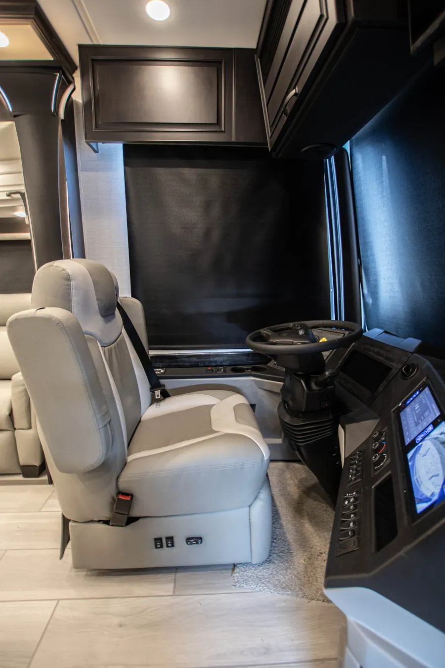 2026 Newmar Dutch Star 4081 | Photo 23 of 42