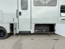 2026 Renegade Veracruz 32VDS | Thumbnail Photo 21 of 24