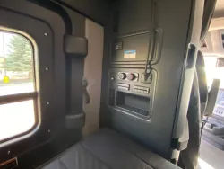 2025 Freightliner Cascadia 126 | Thumbnail Photo 4 of 13