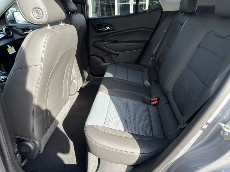 2026 Chevrolet Trax LT | Photo 9 of 19