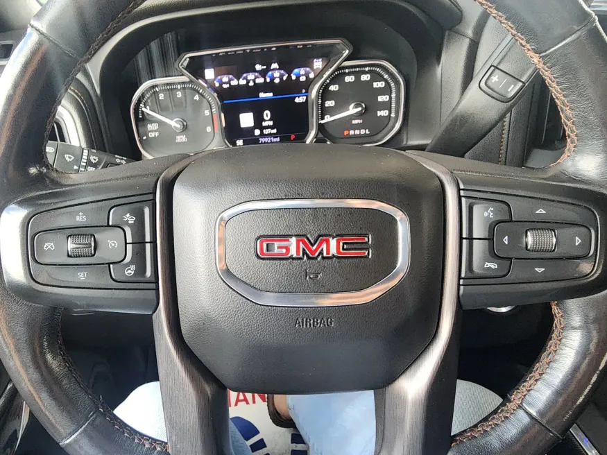 2020 GMC Sierra 1500 AT4 | Photo 23 of 28