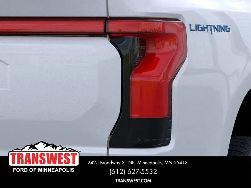 2025 Ford F-150 Lightning Lariat | Photo 20 of 22