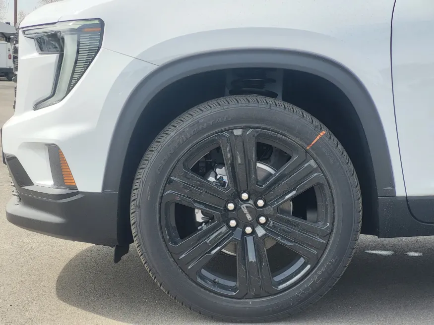2026 GMC Acadia AWD Elevation | Photo 8 of 26