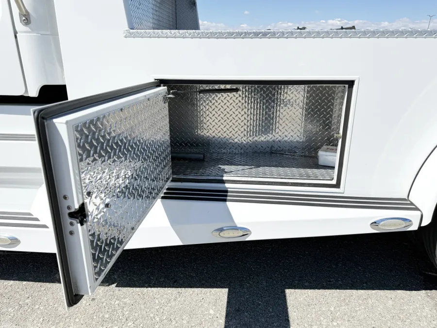 2023 Freightliner M2 106 Summit Hauler | Photo 11 of 22
