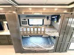 2026 Newmar Super Star 4140 | Thumbnail Photo 13 of 30