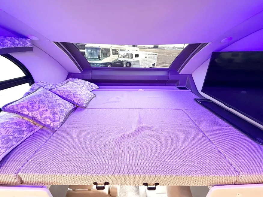 2023 Thor Magnitude SV34 | Photo 6 of 26