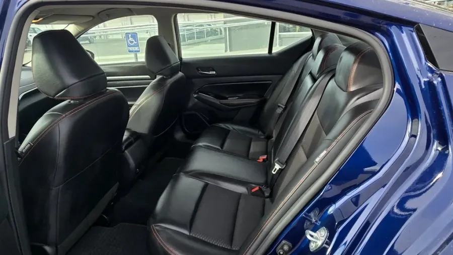 2024 Nissan Altima | Photo 24 of 26