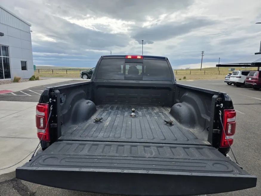 2022 RAM 2500 Laramie | Photo 13 of 27