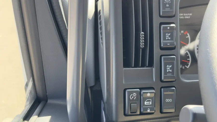 2025 Isuzu FTR | Photo 18 of 22