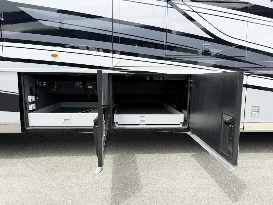 2026 Newmar Dutch Star 4369 | Photo 29 of 34