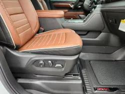 2026 GMC Sierra 2500HD Denali Ultimate | Thumbnail Photo 17 of 31