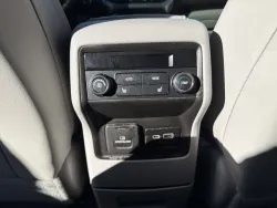 2021 GMC Acadia SLT | Thumbnail Photo 12 of 24