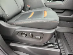 2025 GMC Sierra 2500HD AT4 | Thumbnail Photo 18 of 31