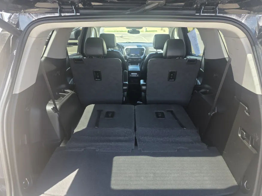 2020 GMC Acadia SLT | Photo 15 of 27