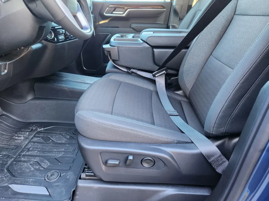 2026 GMC Sierra 1500 Elevation | Photo 8 of 29